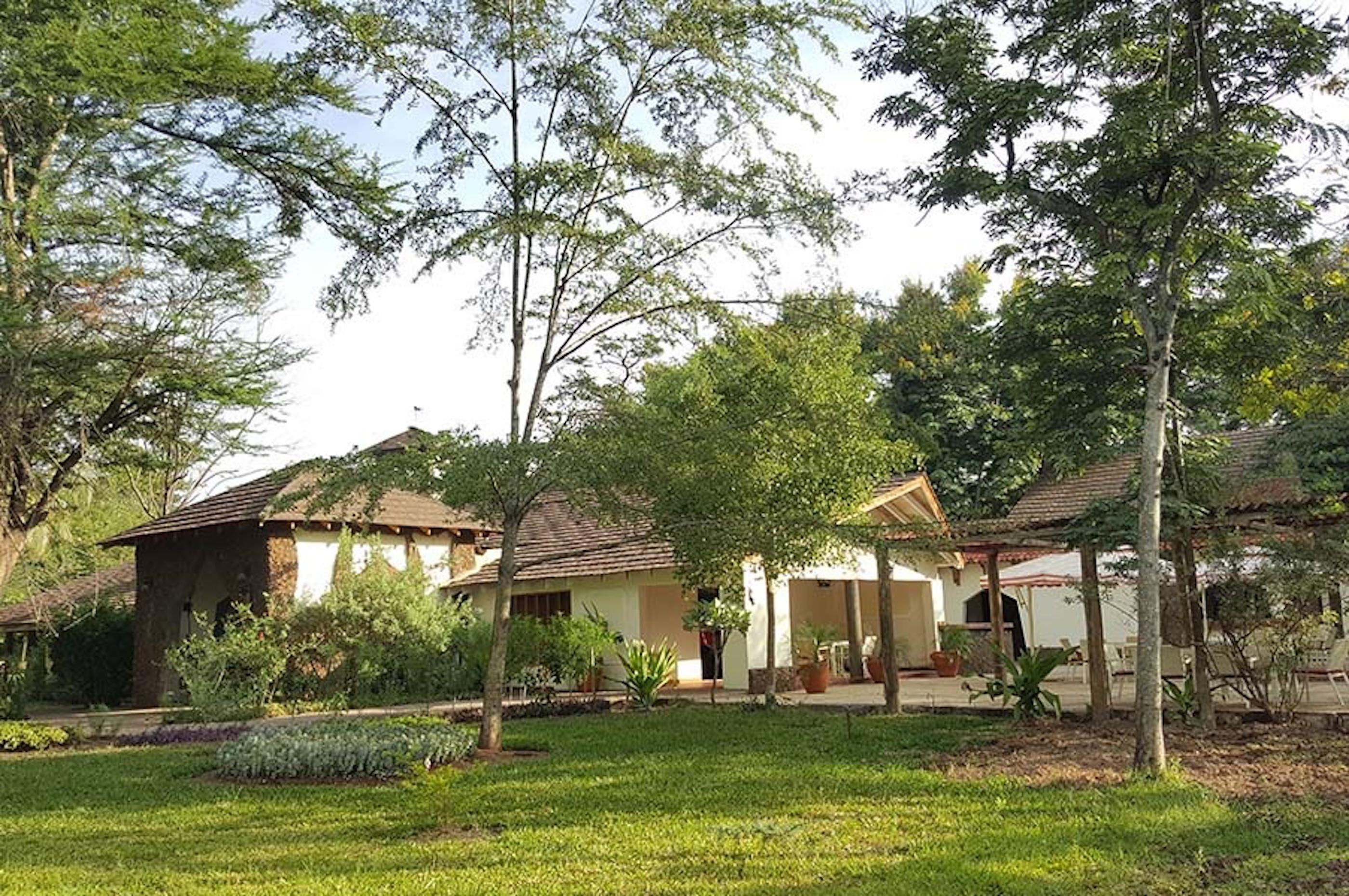 Hunters Lodge Twaandu Luaran gambar