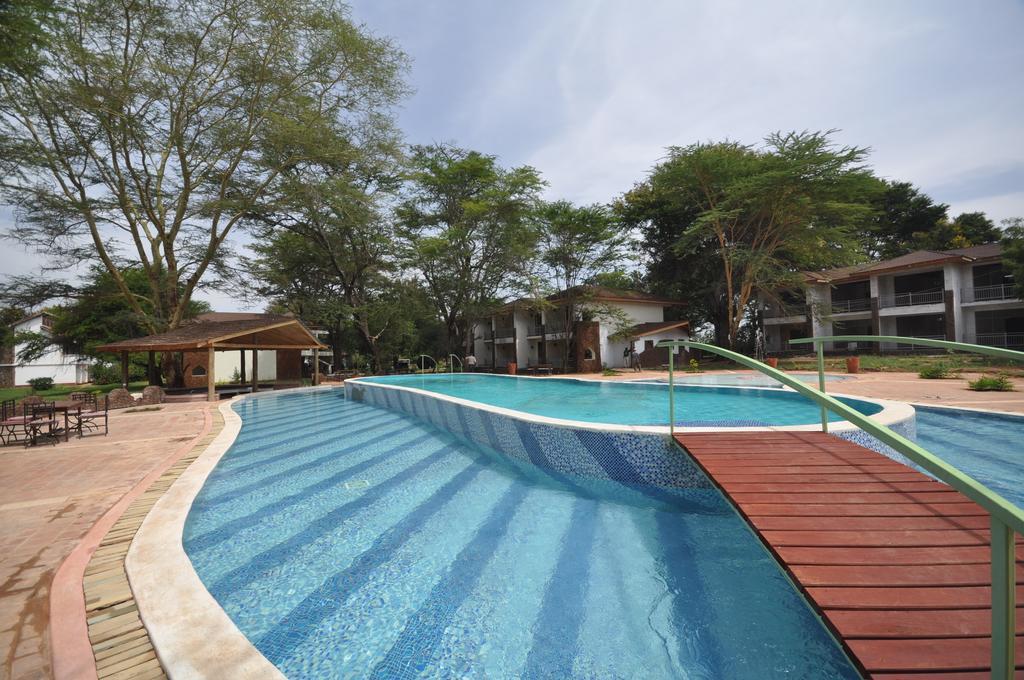 Hunters Lodge Twaandu Luaran gambar